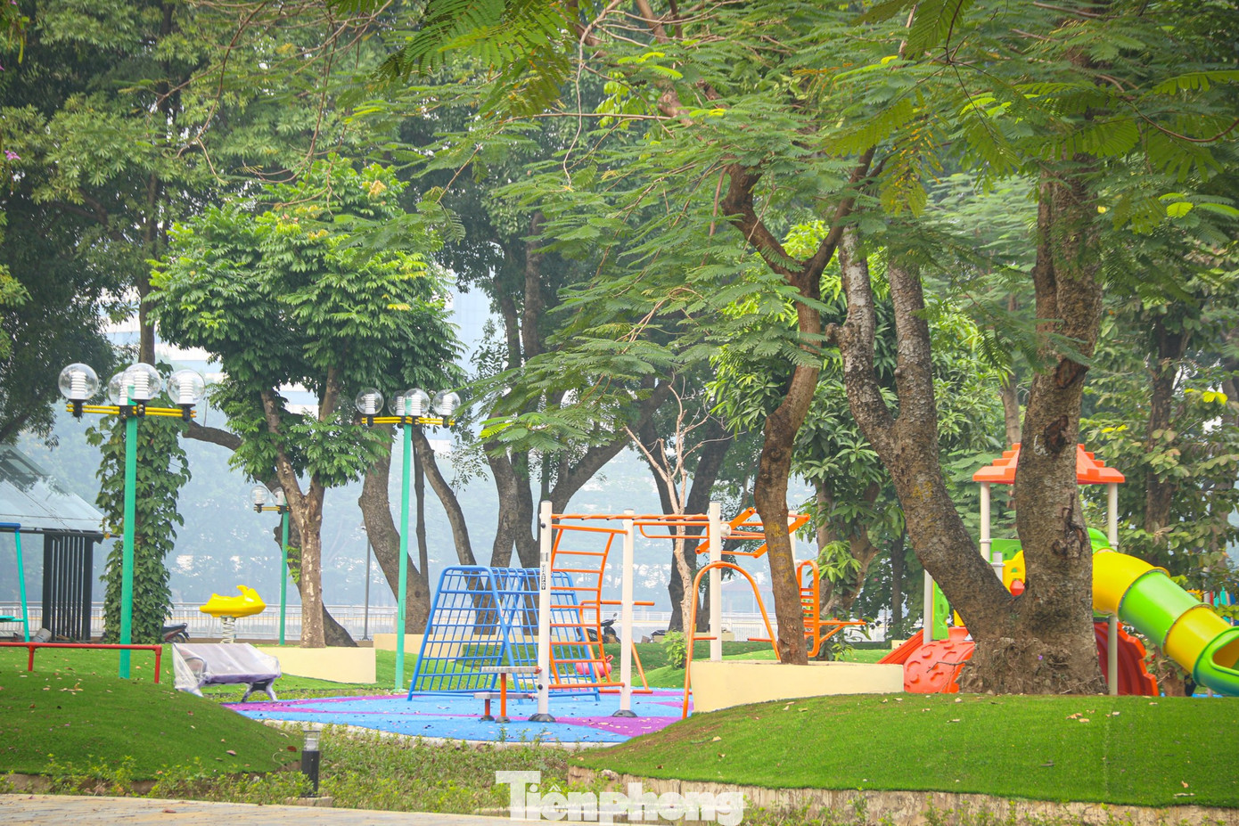 Loạt công viên Hà Nội 'lột xác' sau chỉnh trang - Ảnh 9