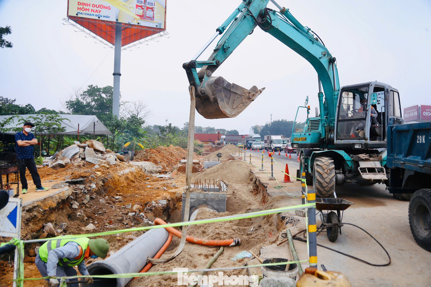 Hối hả thi công nút giao Quốc lộ 2 - Nội Bài - Lào Cai - Ảnh 6