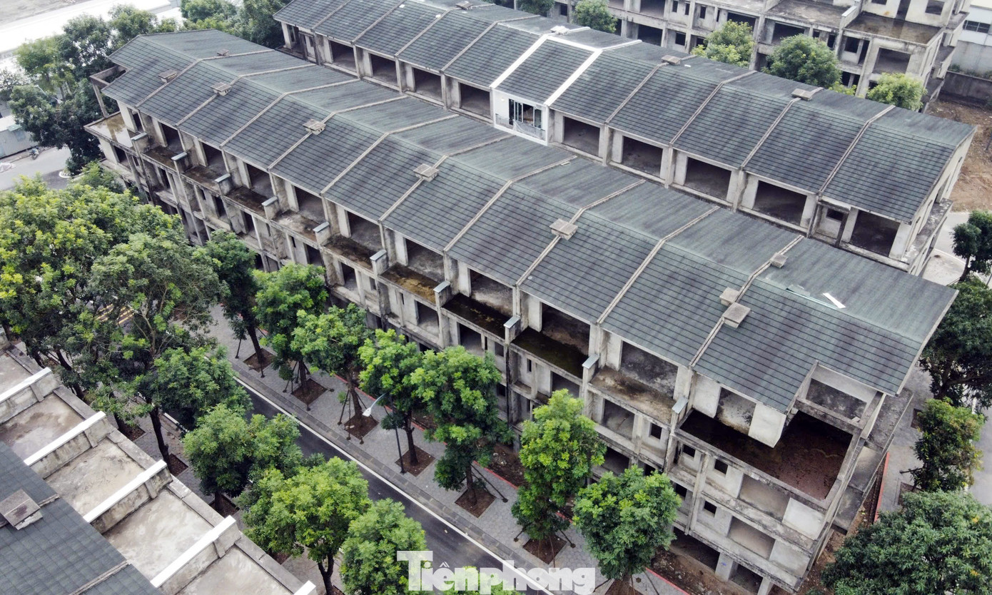 Cảnh bỏ hoang tại dự án biệt thự, liền kề từng ‘xây chui, bán sai’ - Ảnh 11