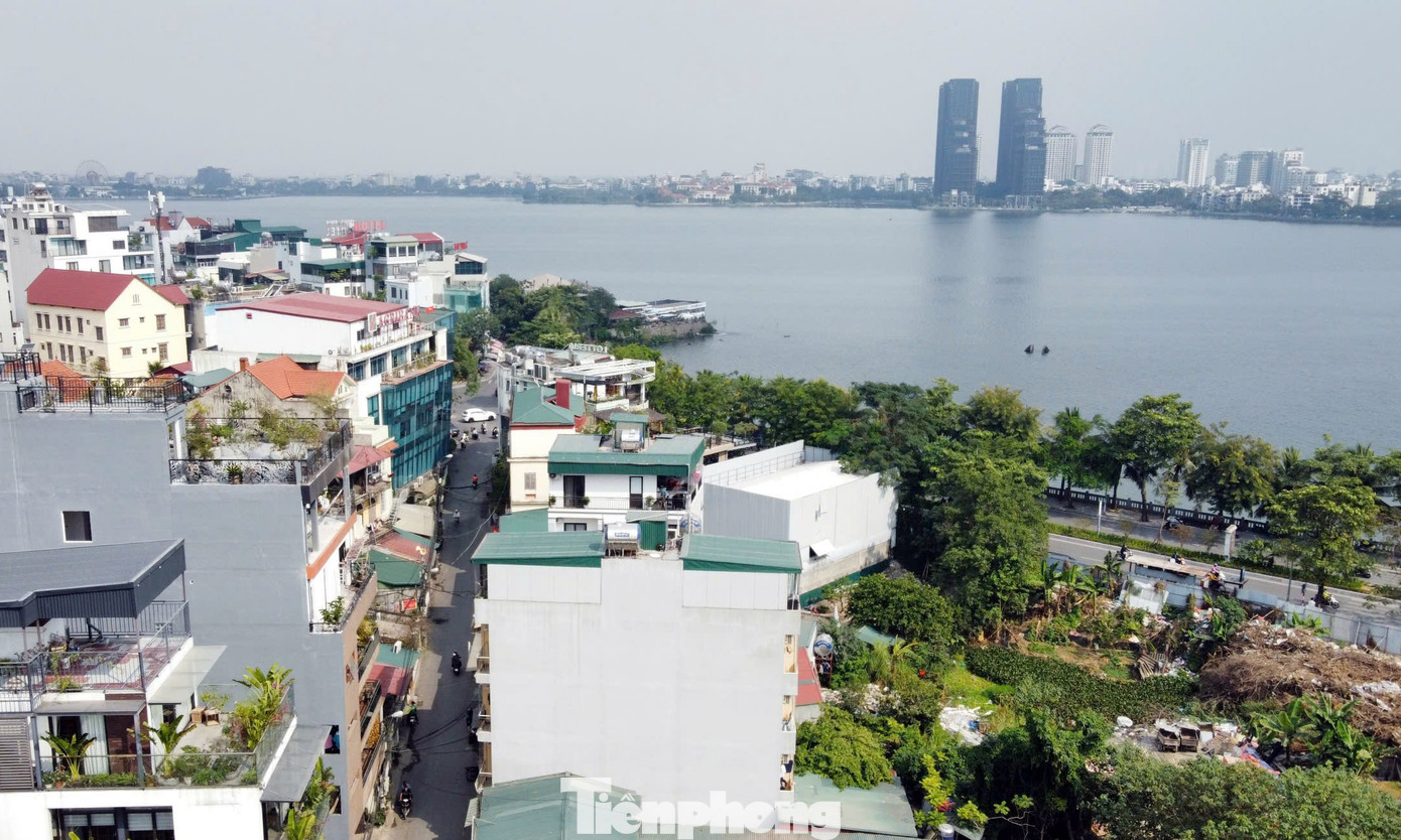 Giá nhà đất ven hồ Tây chạm mốc gần 2 tỷ đồng/m² - Ảnh 2