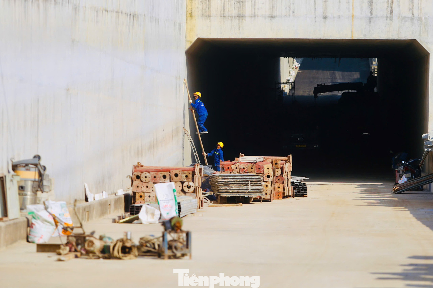 Diện mạo hầm chui 778 tỷ đồng ở cửa ngõ Hà Nội trước ngày về đích - Ảnh 7