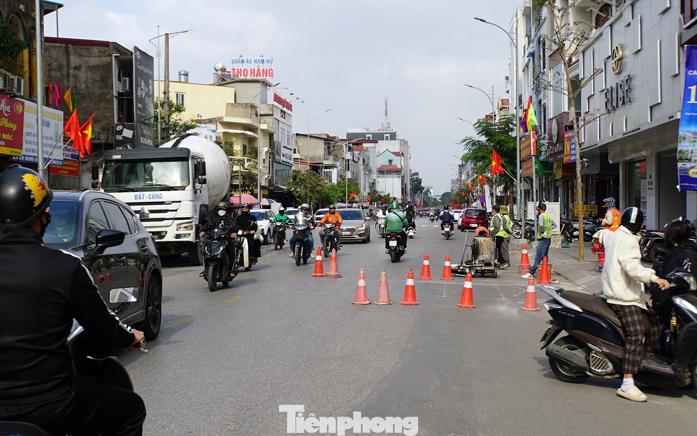 Cận cảnh phố trung tâm Hải Phòng trước ngày mở 2 chiều đường - Ảnh 5