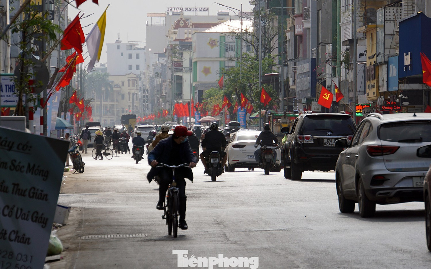 Cận cảnh phố trung tâm Hải Phòng trước ngày mở 2 chiều đường - Ảnh 11