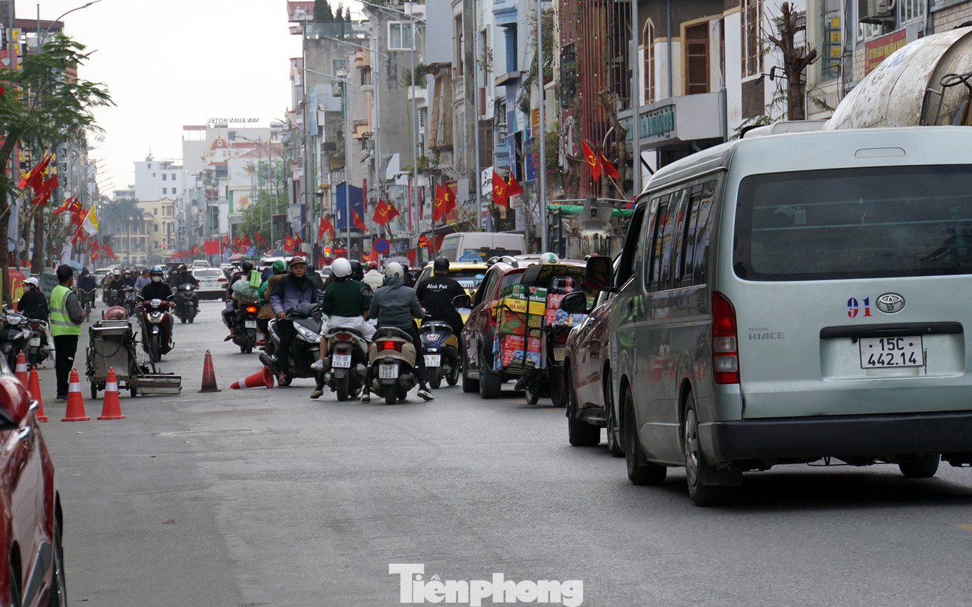 Cận cảnh phố trung tâm Hải Phòng trước ngày mở 2 chiều đường - Ảnh 4