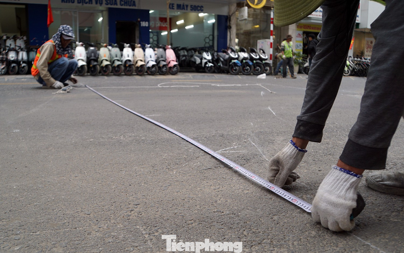 Cận cảnh phố trung tâm Hải Phòng trước ngày mở 2 chiều đường - Ảnh 2