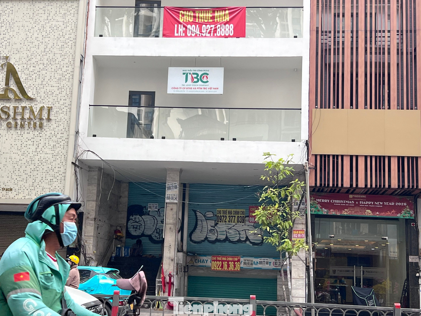 Cận Tết, mặt bằng đồng loạt treo biển cho thuê - Ảnh 3