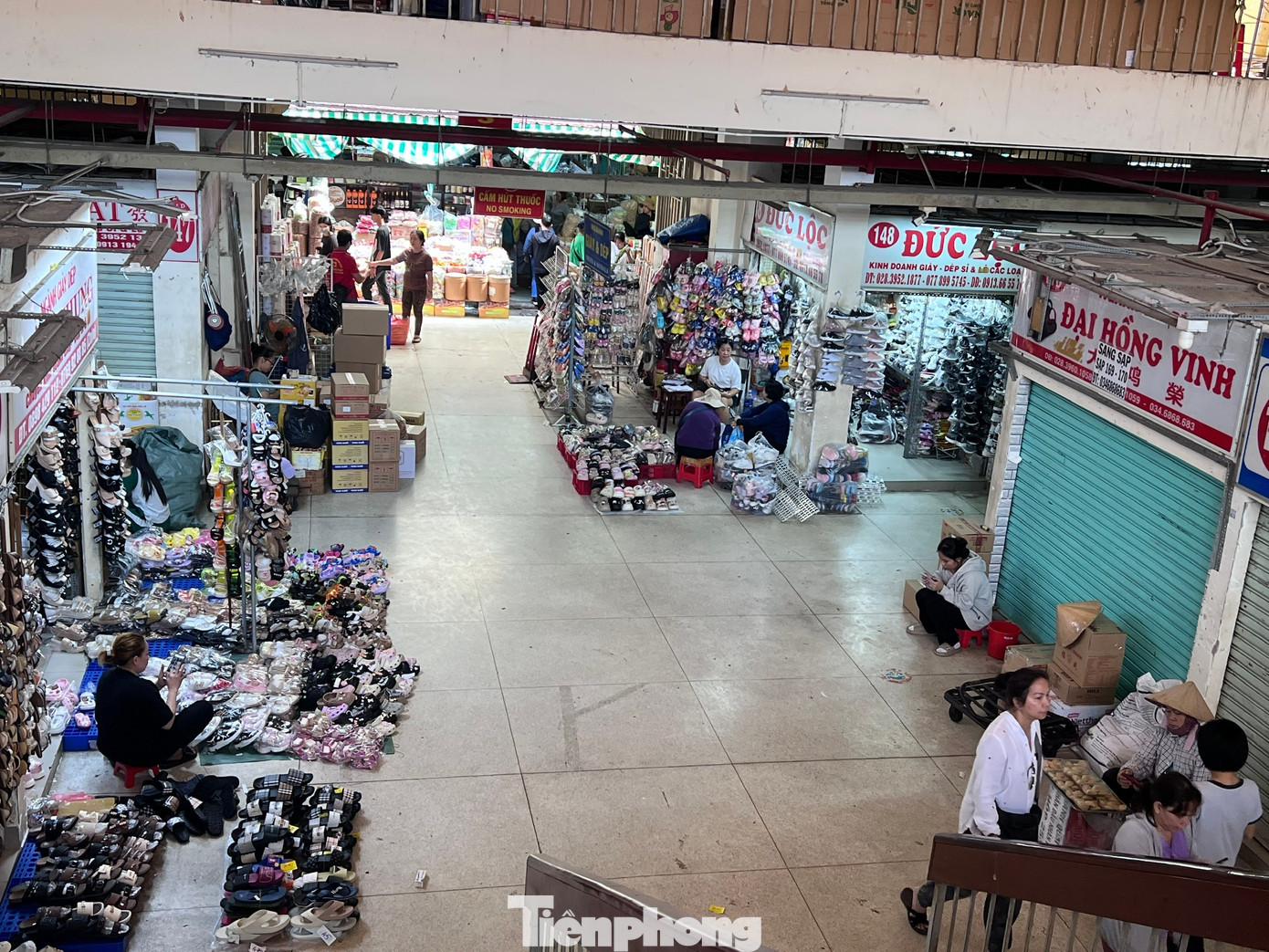 Cận Tết, mặt bằng đồng loạt treo biển cho thuê - Ảnh 17