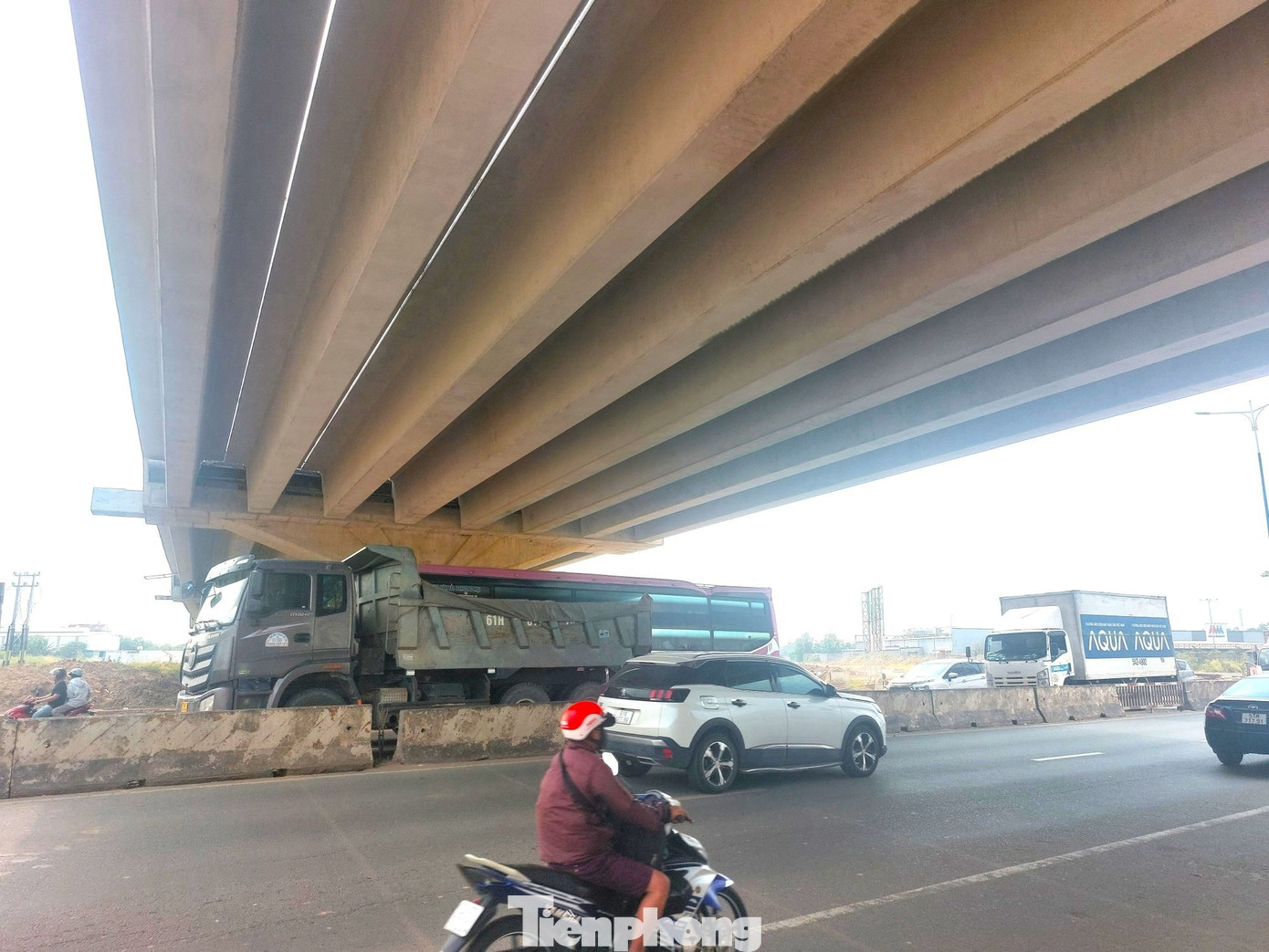 Toàn cảnh hai cầu vượt 'nghìn tỷ' trên đường Vành đai 3 TPHCM - Ảnh 10