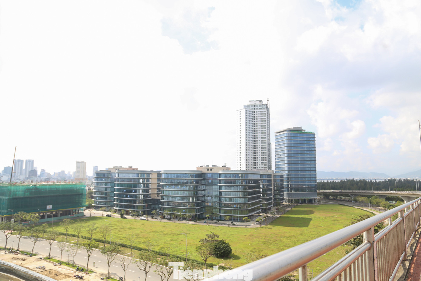 Cận cảnh Trung tâm Tài chính quốc tế tại Đà Nẵng đang vận hành - Ảnh 1