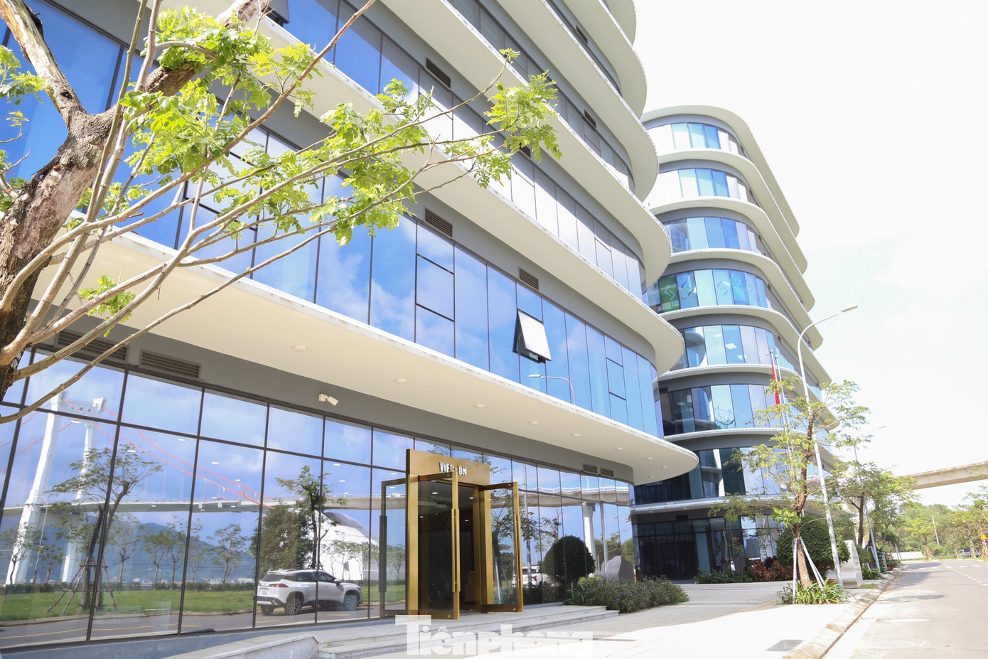 Cận cảnh Trung tâm Tài chính quốc tế tại Đà Nẵng đang vận hành - Ảnh 4