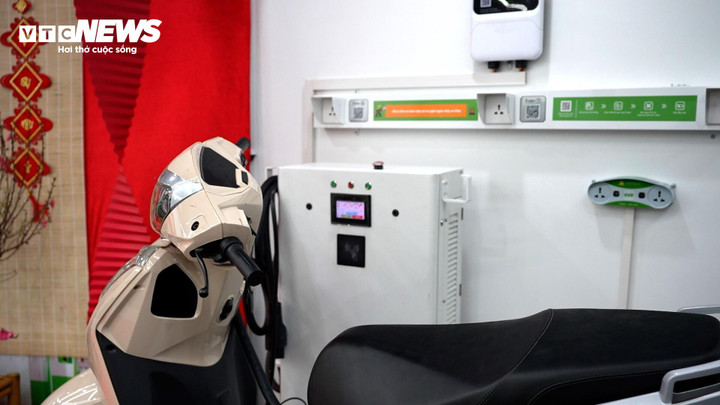 Tháo gỡ bài toán 'kẹt' chỗ sạc xe điện ở tập thể, chung cư cũ - Ảnh 4