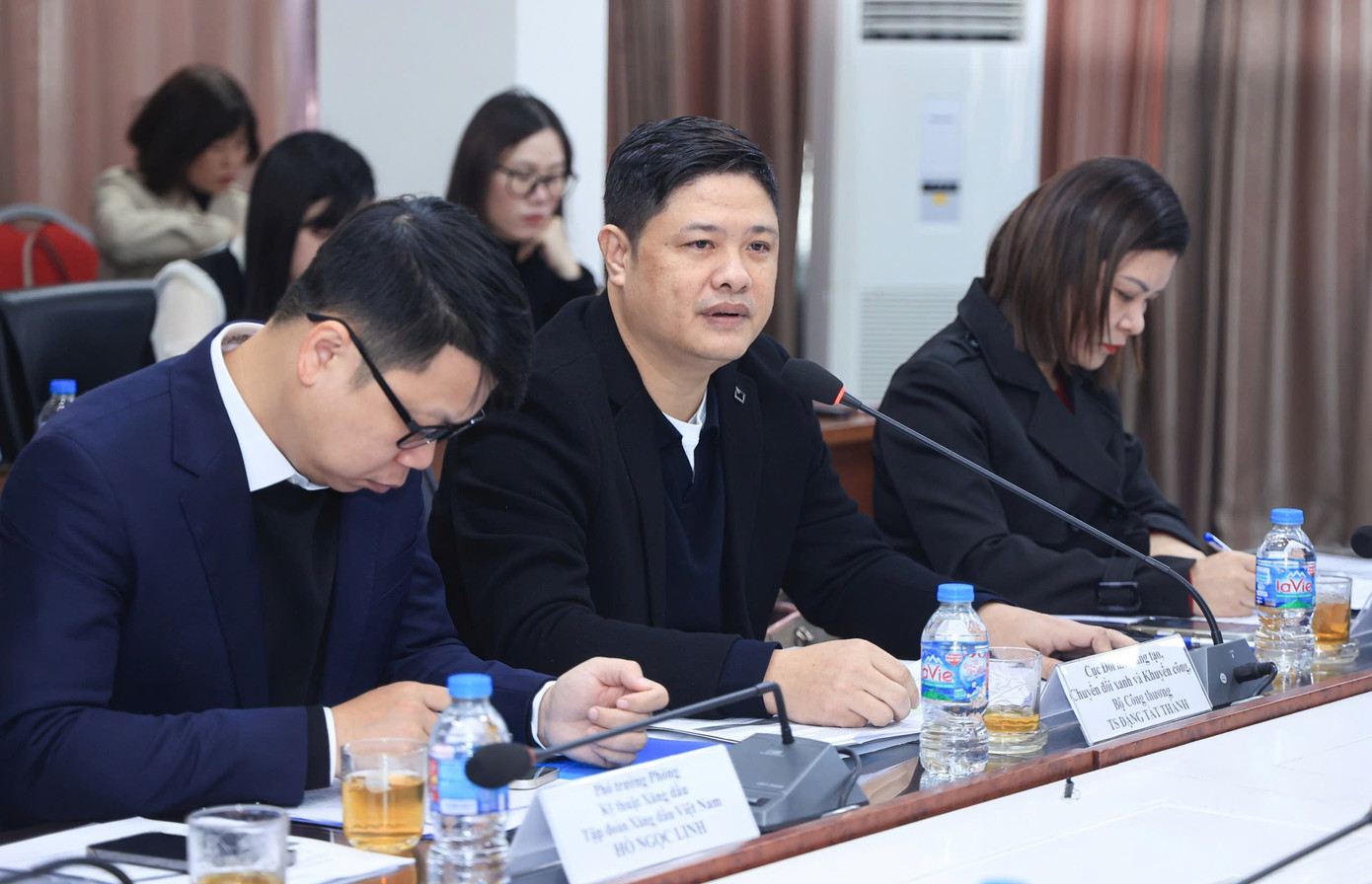 Lưu ý người tiêu dùng khi sắp triển khai xăng E10 trên toàn quốc - Ảnh 1