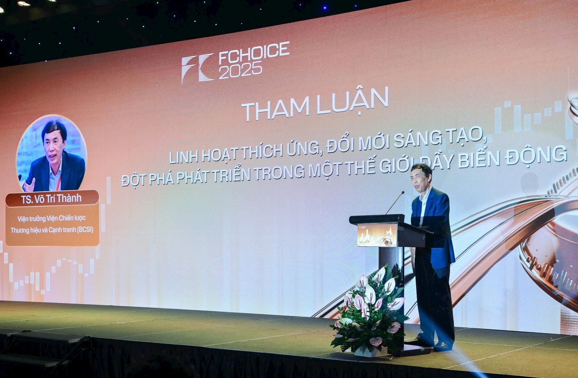 TS. Võ Trí Thành: Chúng ta có tỷ lệ tiết kiệm khá cao nhưng việc chuyển hóa thành đầu tư hiệu quả vẫn còn hạn chế - Ảnh 1