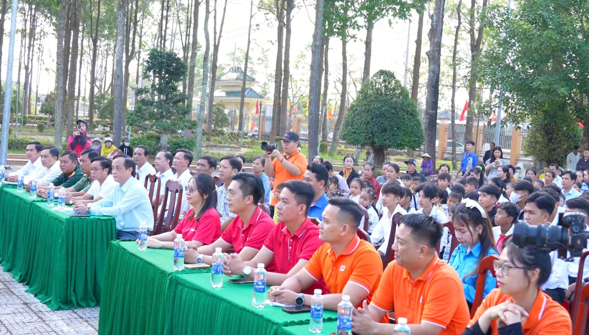 J&T Express cùng Trường Đại học FPT mang “Xuân Yêu Thương” đến người yếu thế tại Cần Thơ - Ảnh 4