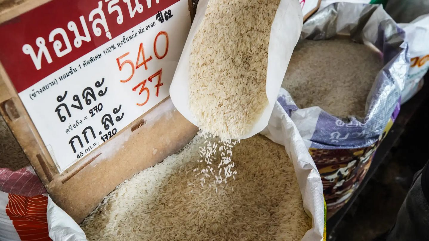 Quốc gia cạnh tranh với Việt Nam về xuất khẩu gạo có thể phải đối mặt với mức tăng trưởng kinh tế yếu nhất trong 30 năm, điều gì đang xảy ra? - Ảnh 4