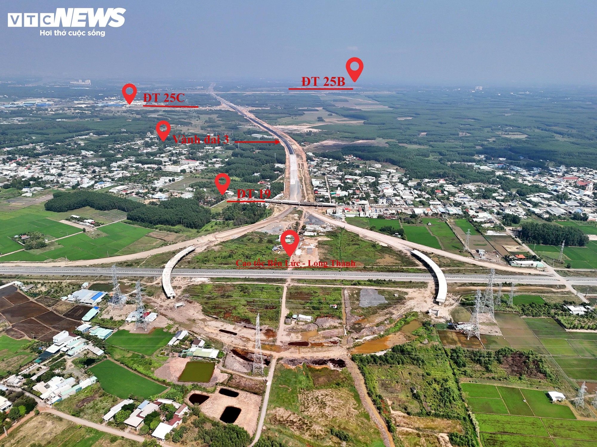 Cận cảnh đường Vành đai 3 đoạn qua Đồng Nai tăng tốc về đích - Ảnh 1