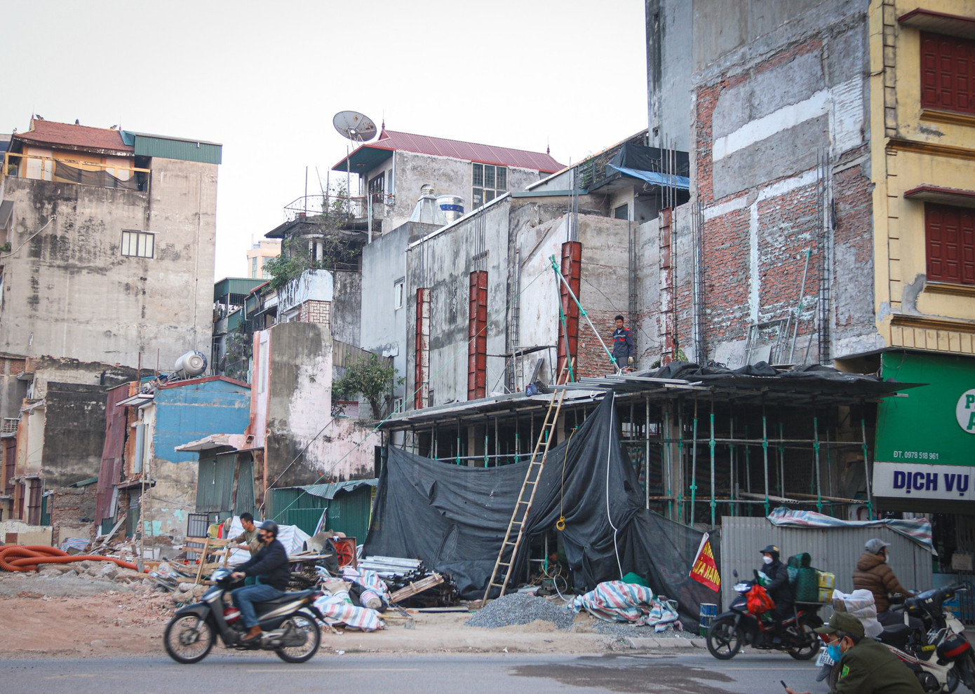 Hà Nội: Hàng loạt nhà trong ngõ 'lột xác' thành đất vàng sau giải tỏa Vành đai 1 - Ảnh 8