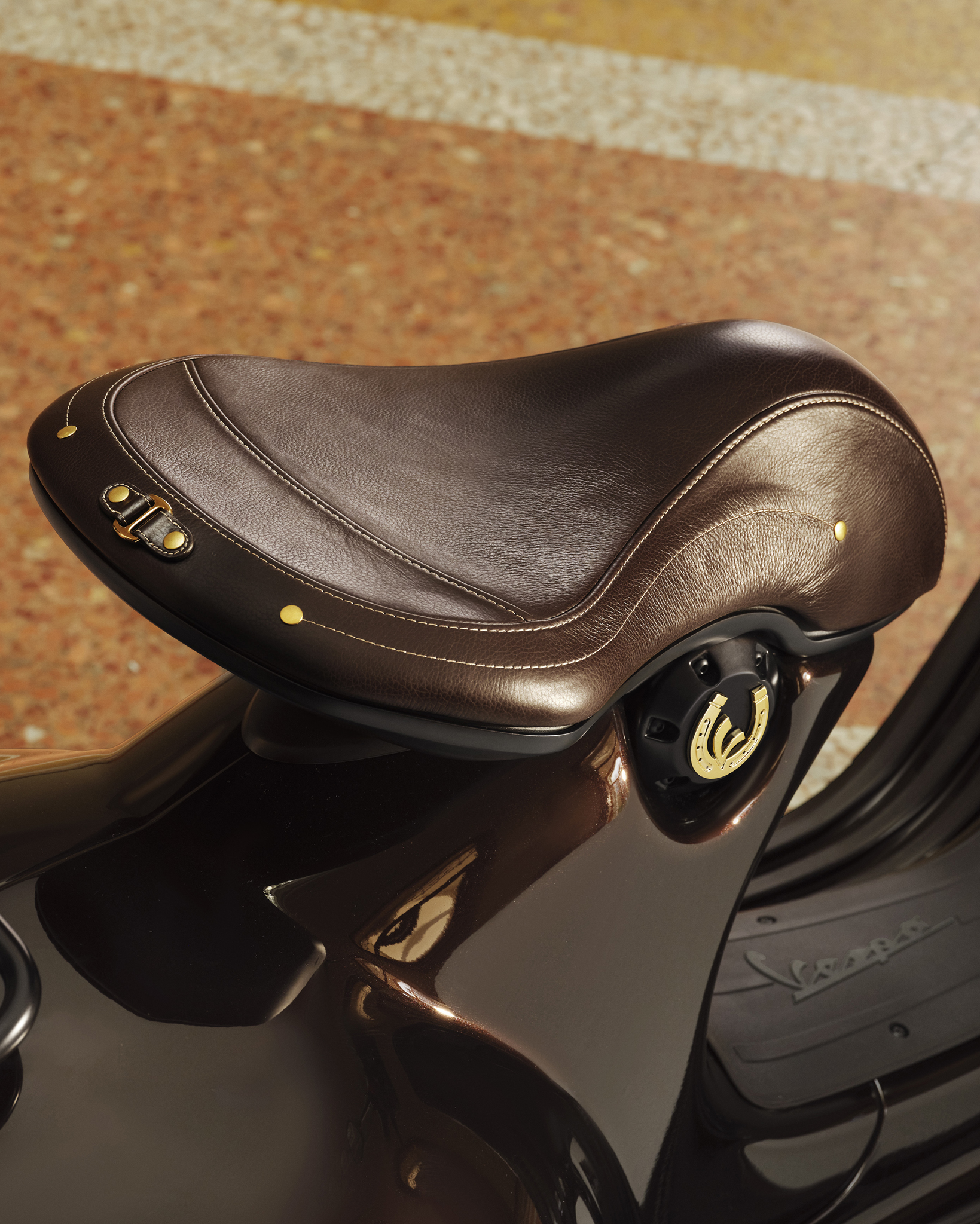 Xem trước Vespa 946 Horse sắp về Việt Nam: Phiên bản giới hạn dành cho người chơi Vespa hệ tuổi ngựa, giá về Việt Nam dễ rơi tầm nửa tỷ - Ảnh 11