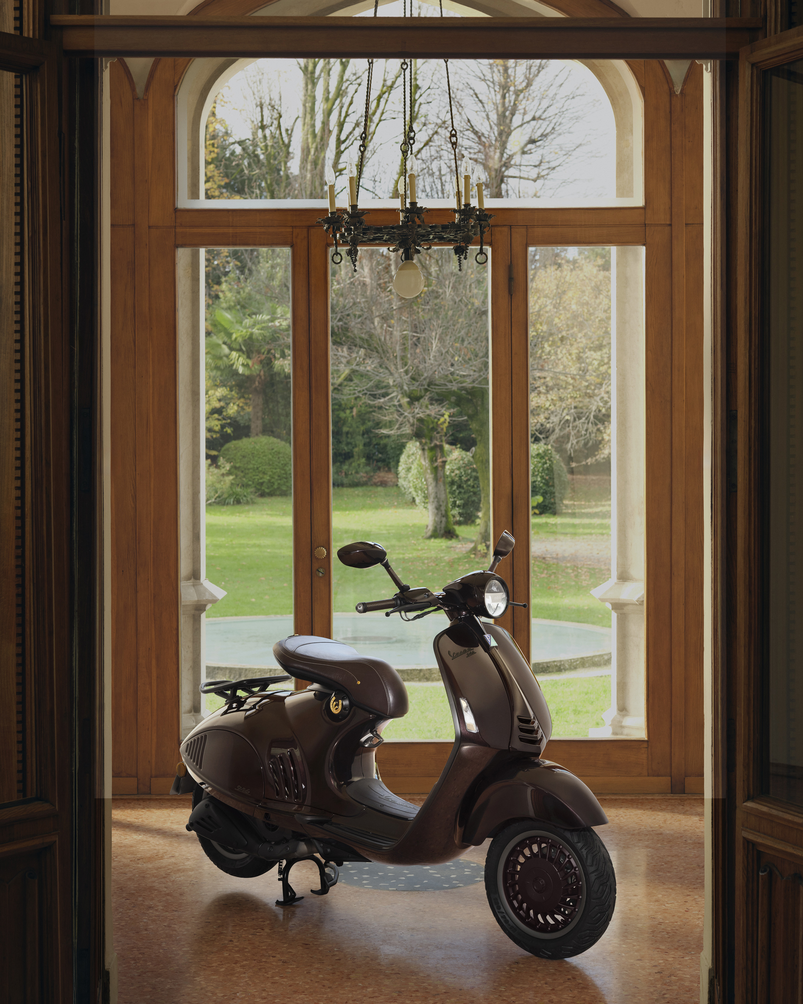 Xem trước Vespa 946 Horse sắp về Việt Nam: Phiên bản giới hạn dành cho người chơi Vespa hệ tuổi ngựa, giá về Việt Nam dễ rơi tầm nửa tỷ - Ảnh 5