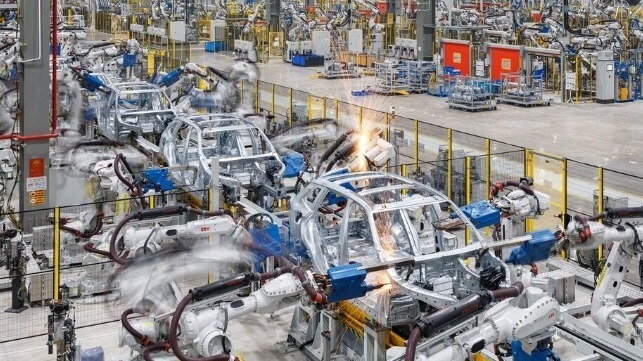 Vượt thách thức đến từ 2 cường quốc, Việt Nam ghi dấu 2025 bùng nổ xuất khẩu - Ảnh 1