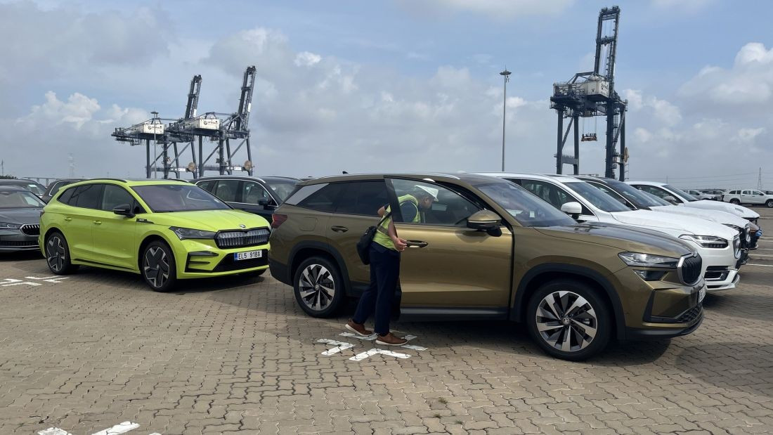 Thuế giảm sâu, ô tô nhập khẩu 'đua giá' - Ảnh 1