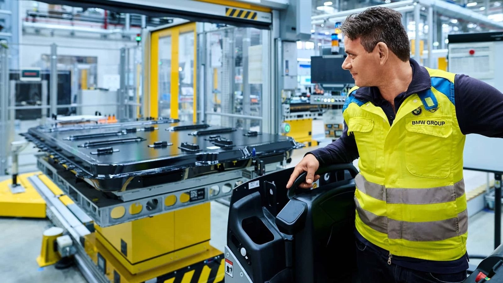 Chuyên gia Đức: 'chúng ta tụt hậu 20 năm so với Trung Quốc về công nghệ pin xe điện' - Ảnh 2