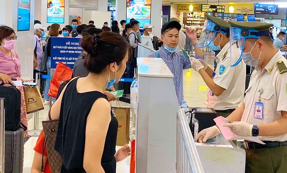 Nhiều người bất ngờ bị tạm hoãn xuất nhập cảnh, đây là cách kiểm tra nợ thuế nhanh chóng! - Ảnh 2