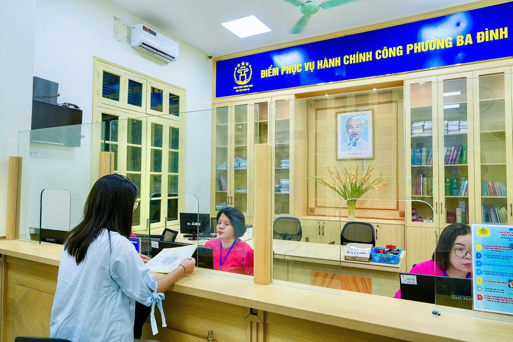 Tiền lương công chức đã đến lúc thay đổi - Ảnh 1