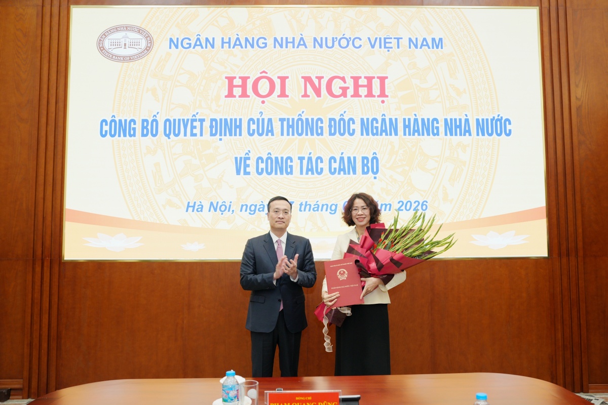 Thống đốc Nguyễn Thị Hồng bổ nhiệm Cục trưởng Cục Quản lý, giám sát và Phó Giám đốc Sở Giao dịch NHNN - Ảnh 1