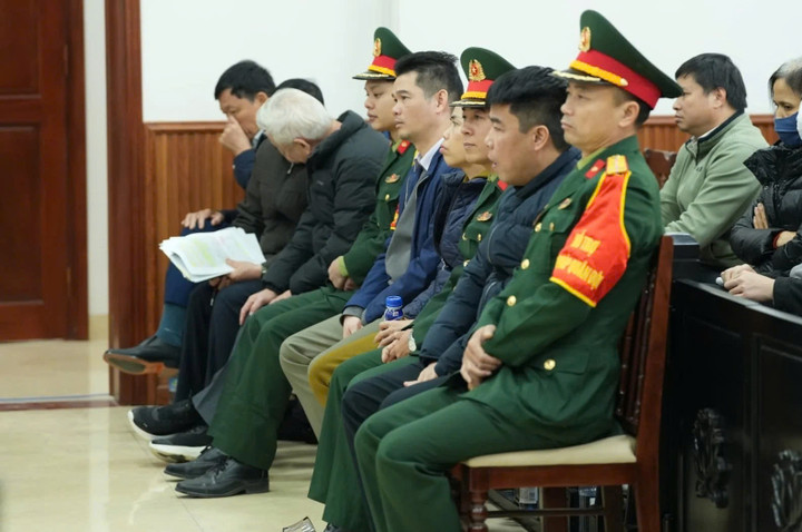 Vụ sân bay Nha Trang: Hai cựu Thiếu tướng bị đề nghị 2 năm 6 tháng đến 3 năm tù - Ảnh 1