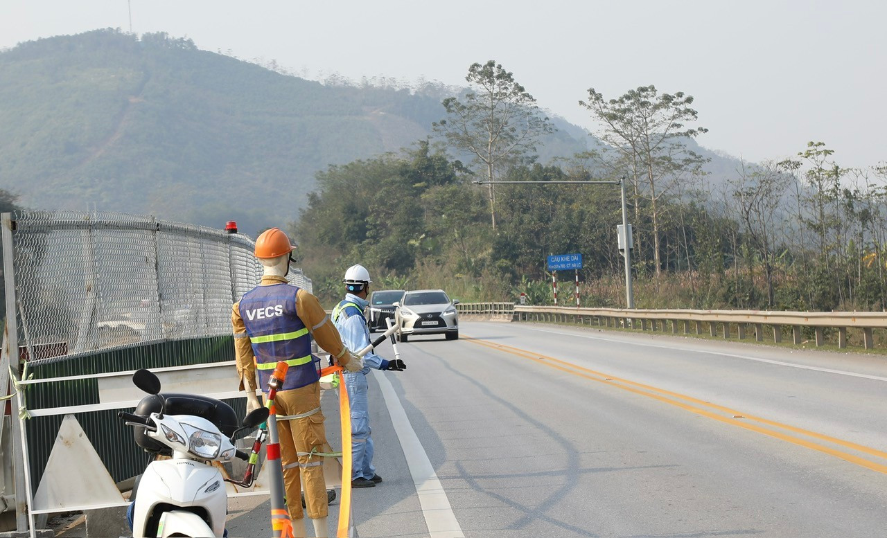 Hình ảnh cao tốc Nội Bài - Lào Cai sau hơn 3 tháng thi công mở rộng - Ảnh 5