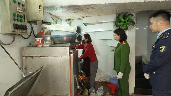 Cách nhận biết giò chả chứa hàn the cực độc hại: Đi chợ nhiều nhưng nhiều người không hề biết - Ảnh 1