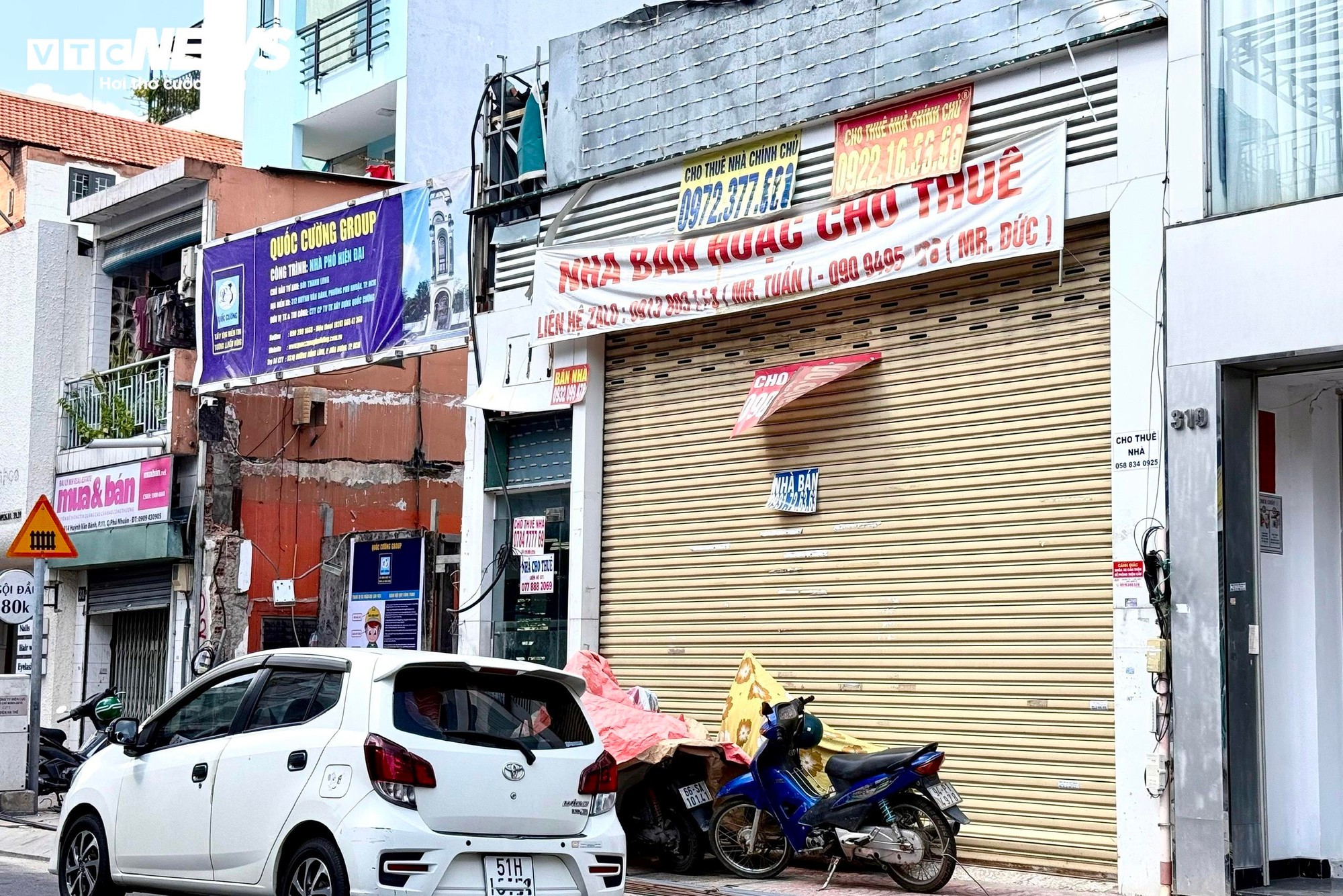 Thị trường thời trang TP.HCM: Cửa hàng truyền thống chật vật trước sức ép online - Ảnh 3