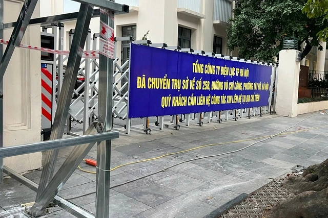 Phấn đấu giải phóng mặt bằng công viên phía đông hồ Hoàn Kiếm trong tháng 3 - Ảnh 1