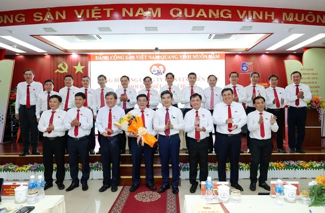 10 dấu ấn nổi bật của EVNSPC trong năm 2025 - Ảnh 1