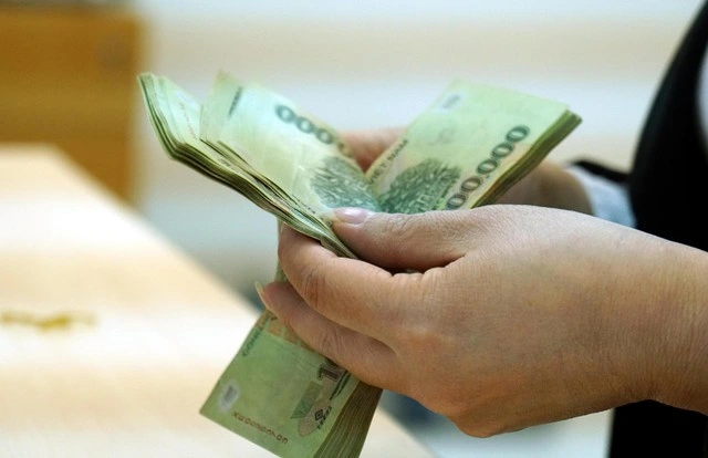 Lãi suất tiết kiệm còn tăng? - Ảnh 1