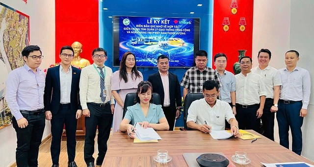 VPBank đưa ‘Chạm & đi’ đến hàng triệu chuyến giao thông công cộng TP.HCM - Ảnh 1