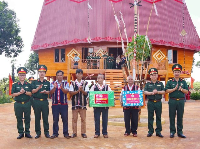 Binh đoàn 15: Viết tiếp bản hùng ca trên ‘phên dậu’ Tây nguyên - Ảnh 1