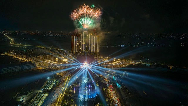 Chào năm mới giữa xanh tươi tại đại nhạc hội countdown 2026 khắp ba miền của Ecopark - Ảnh 8