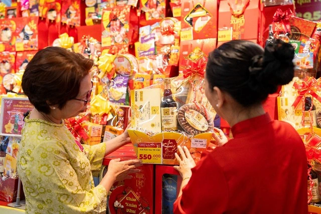 Central Retail cung ứng hơn 3.000 giỏ quà Tết hàng đặc sản địa phương - Ảnh 2