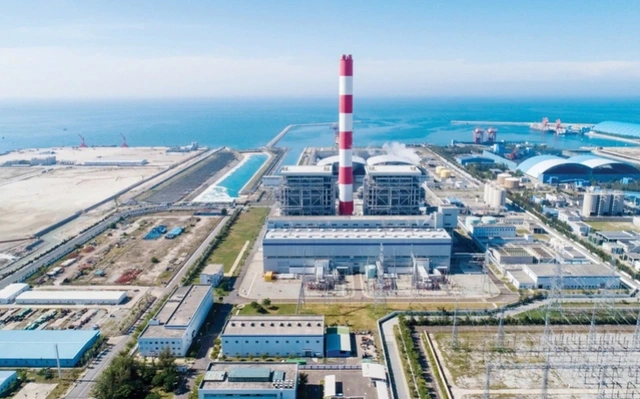 Lâm Đồng kiến nghị huy động tối đa sản lượng điện tại Điện lực Vĩnh Tân - Ảnh 2