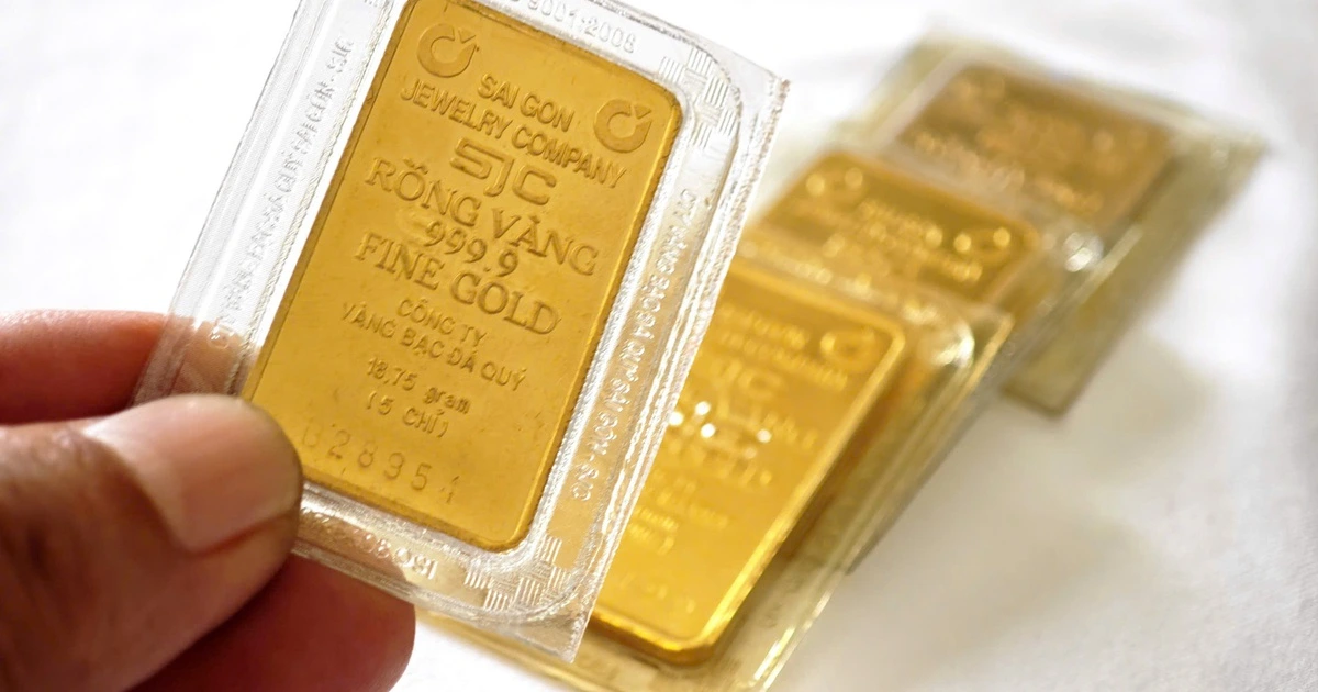 Giá vàng, bạc tăng cao