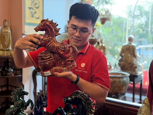 Sôi động thị trường linh vật ngựa cho Tết Bính Ngọ - Ảnh 5