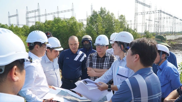 EVNSPC về đích vượt chỉ tiêu đầu tư xây dựng lưới điện năm 2025 - Ảnh 1