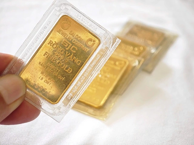 'Thót tim' với vàng - Ảnh 1