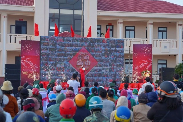 SABECO tôn vinh văn hóa Việt qua chiến dịch ‘Chung vị Tết Việt-Gắn kết muôn miền’ - Ảnh 1