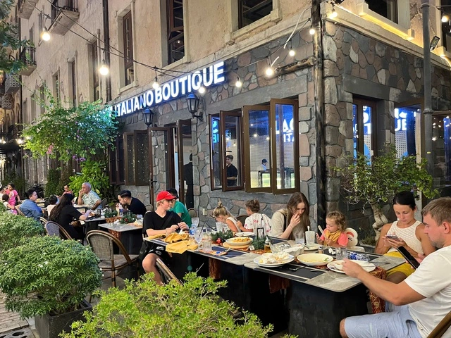 Chủ tịch tỉnh An Giang: Doanh nghiệp bị 'hành' thì phản ánh trực tiếp cho Chủ tịch - Ảnh 3