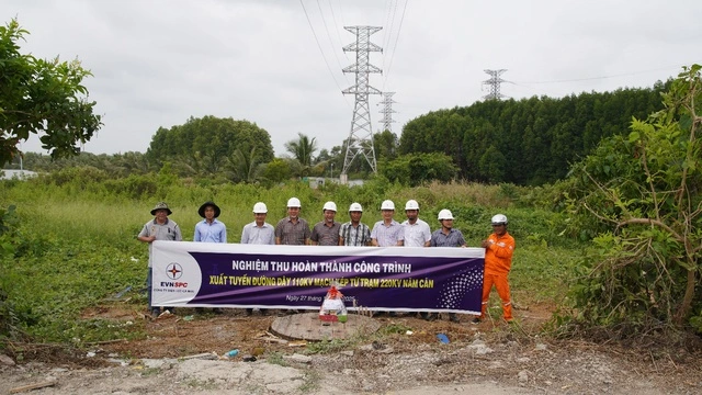 EVNSPC về đích vượt chỉ tiêu đầu tư xây dựng lưới điện năm 2025 - Ảnh 4