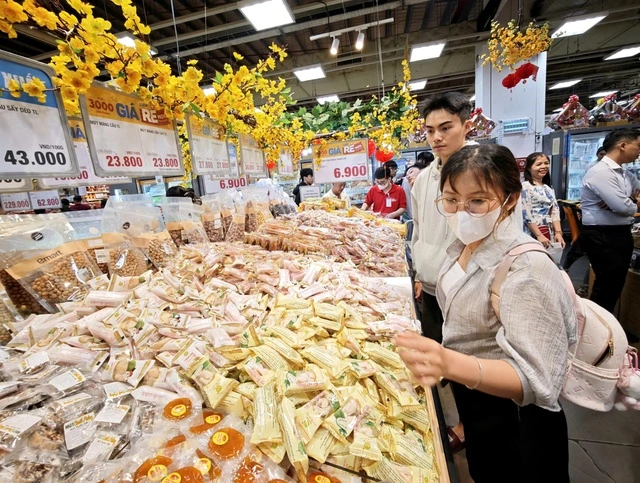 Thưởng tết nhiều hơn nhờ giảm thuế - Ảnh 1