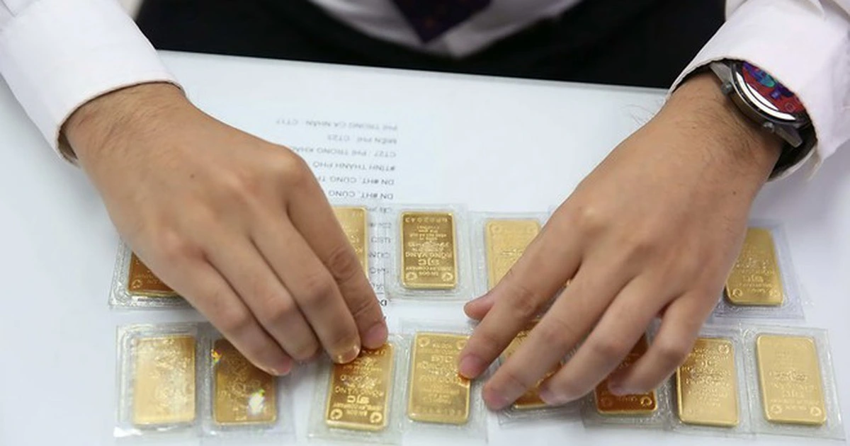 Giá vàng tiếp tục lao dốc, giảm hơn 10 triệu đồng trong vòng 1 ngày